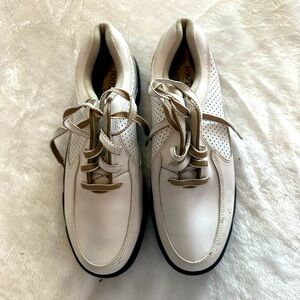 Women’s size 8 FootJoy GreenJoy Golf shoes